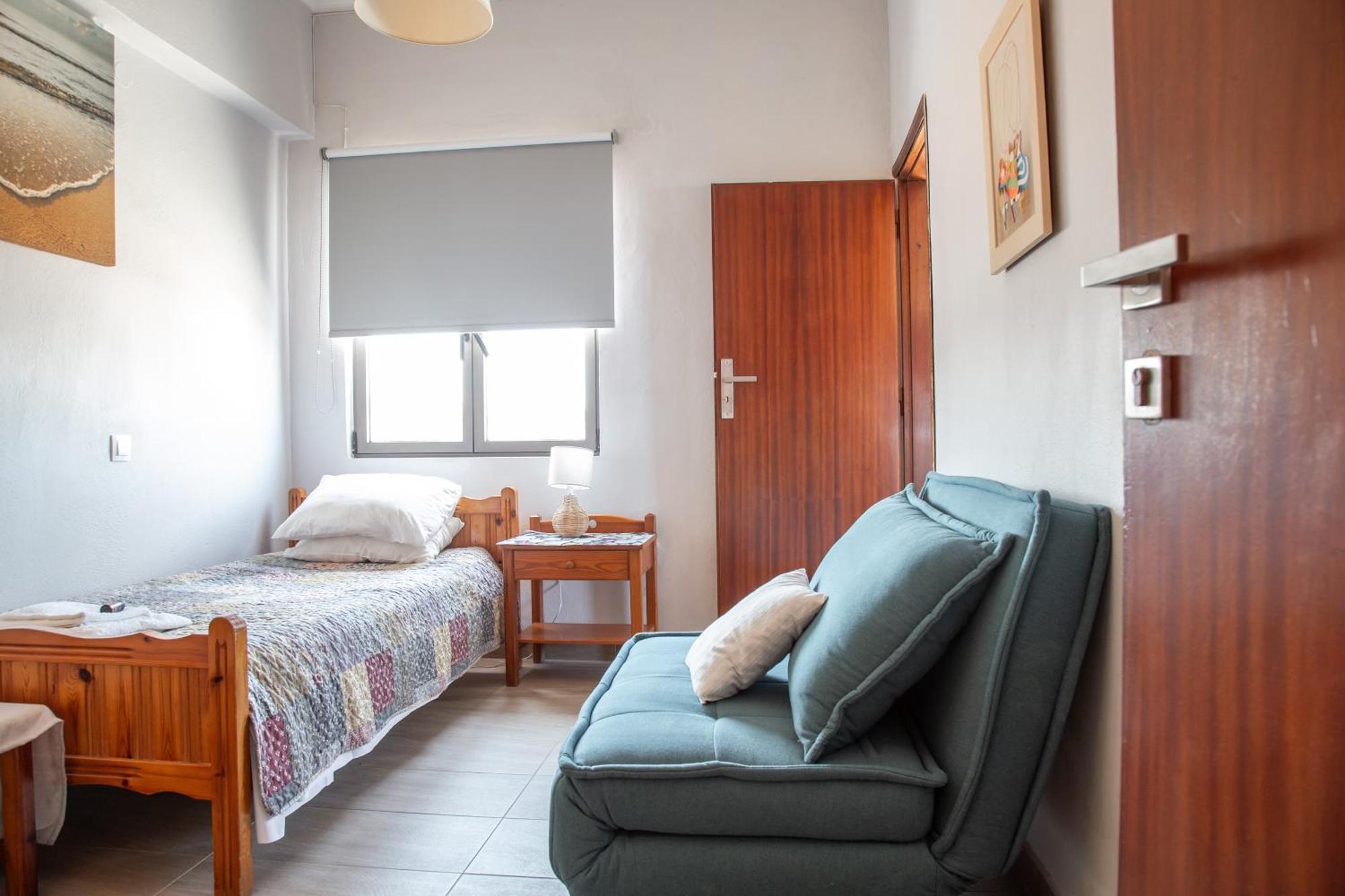 Nefeli Rooms Agia Marina  Exterior photo